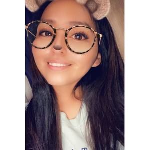 Meet your Posher, Crystal